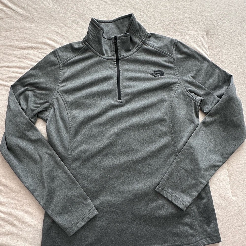 The North Face Heather Gray Fleece Pullover